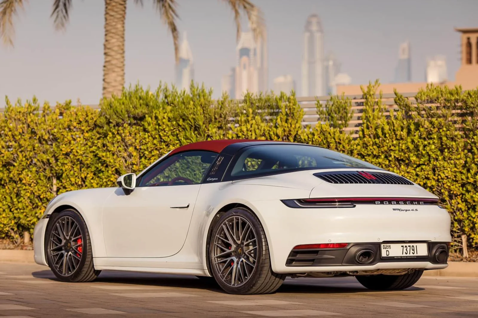 Alquiler Porsche 911 Targa 4s Blanco 2020 en Dubái