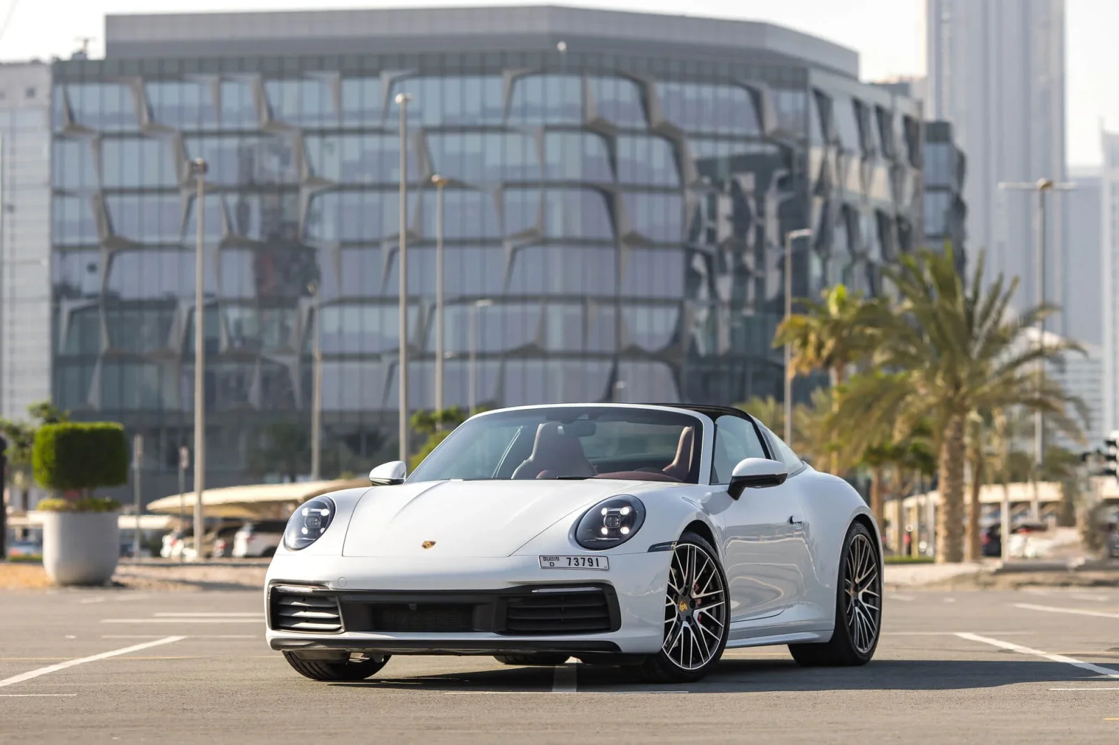 Alquiler Porsche 911 Targa 4s Blanco 2020 en Dubái