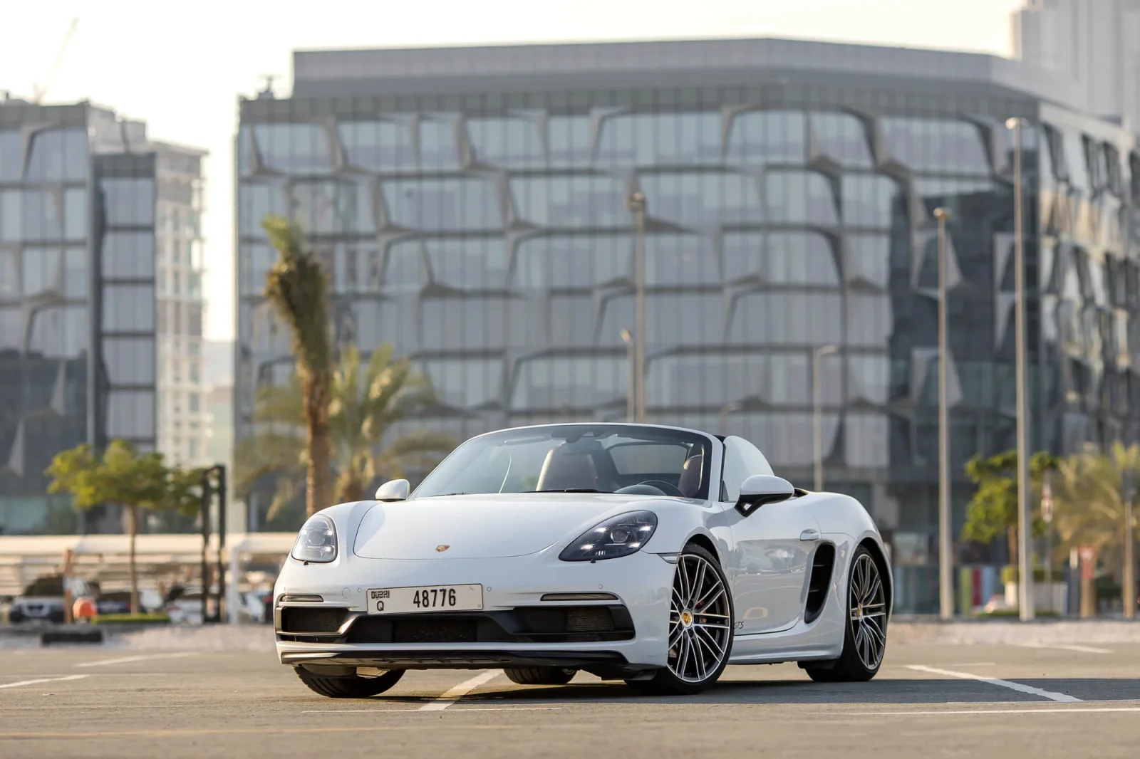 Miete Porsche Boxster  Weiß 2019 in der Dubai