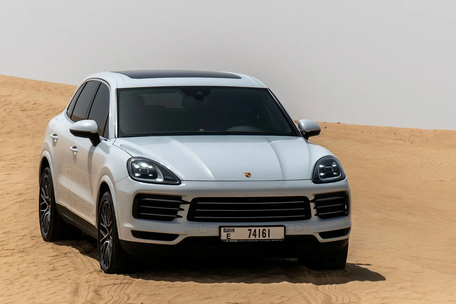Kiralık Porsche Cayenne  Beyaz 2019 içinde Dubai