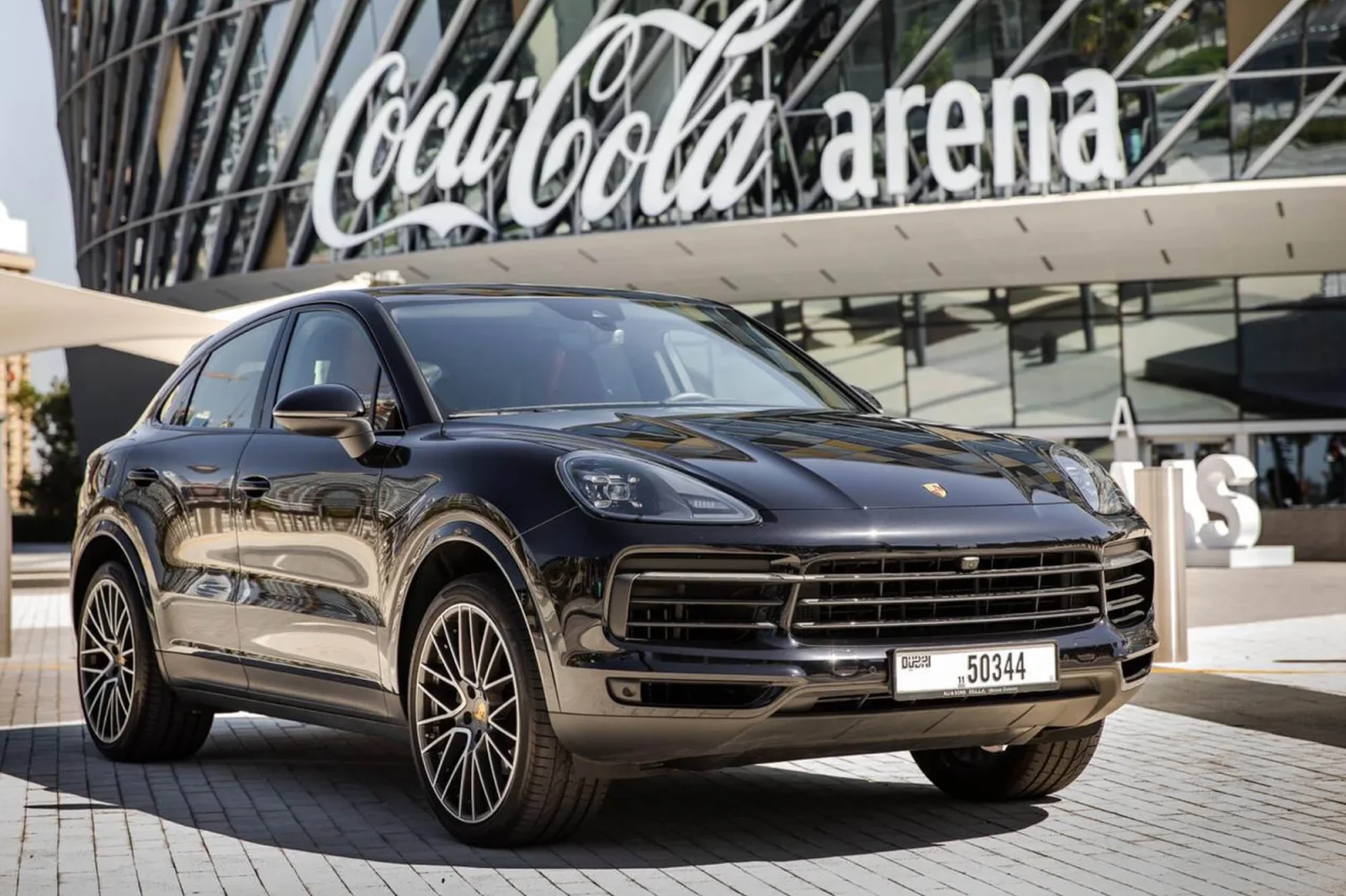 Loyer Porsche Cayenne Coupe  Noir 2020 en Dubai