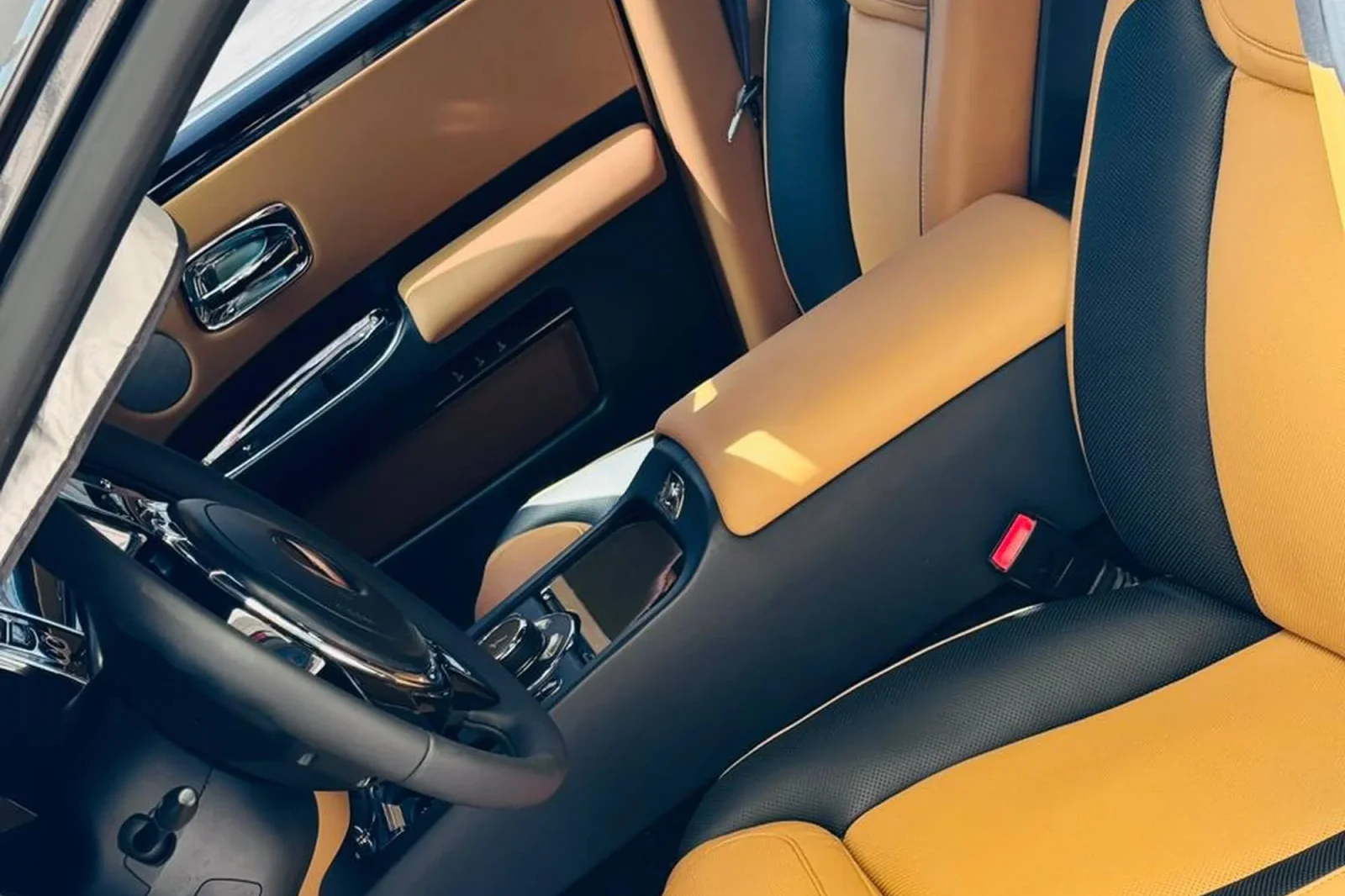 Miete Rolls-Royce Ghost  Schwarz 2017 in der Dubai