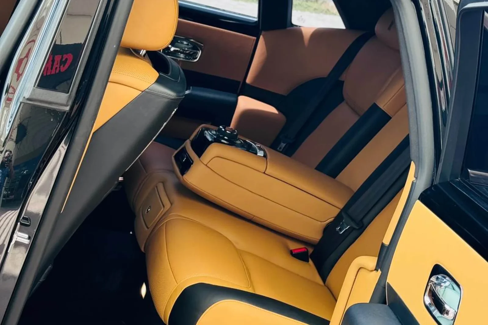 Miete Rolls-Royce Ghost  Schwarz 2017 in der Dubai