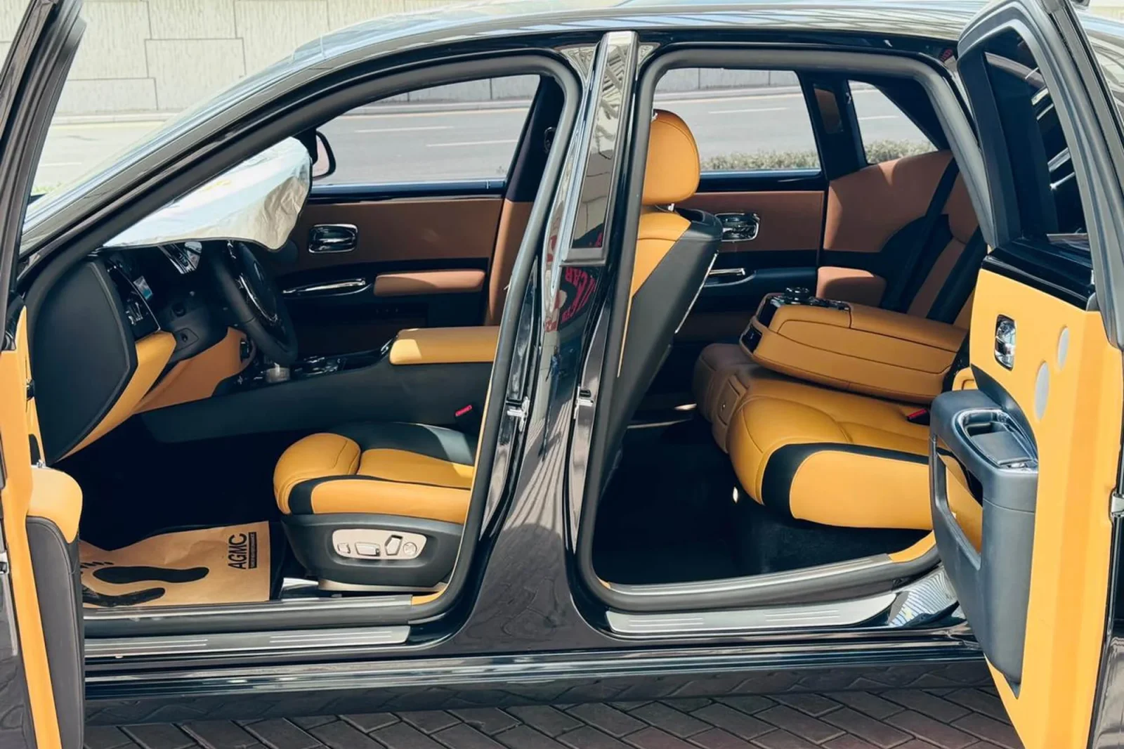 Miete Rolls-Royce Ghost  Schwarz 2017 in der Dubai