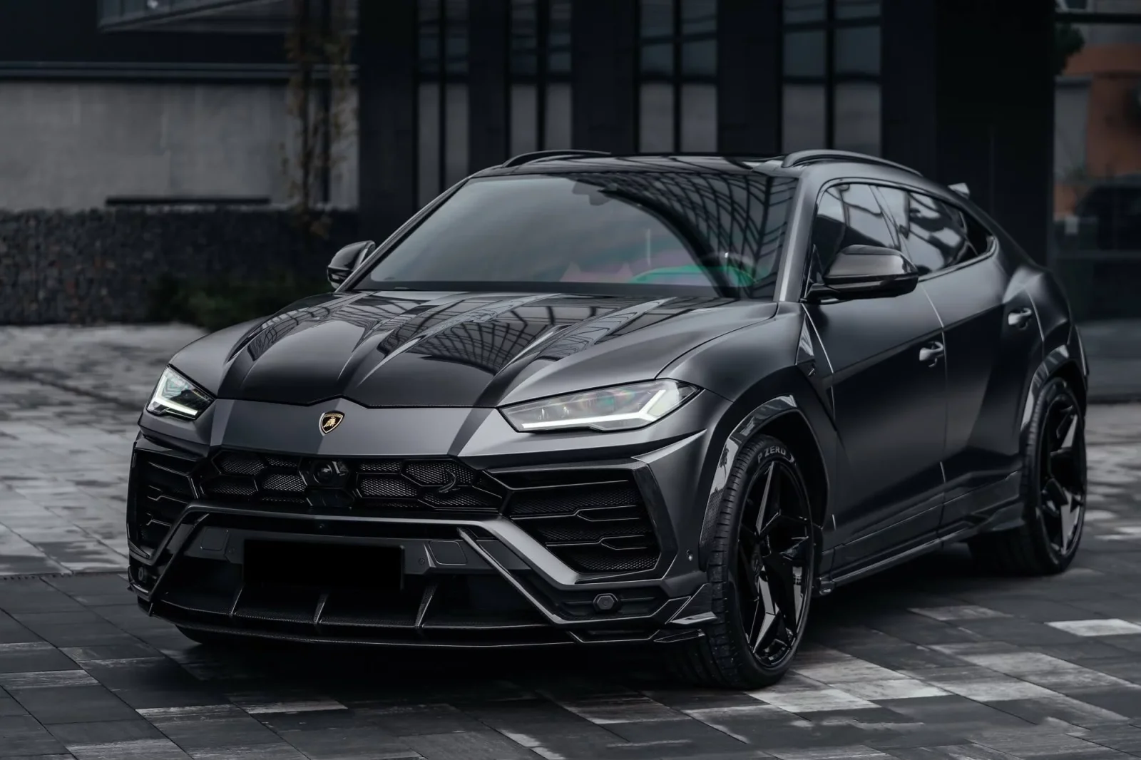 Alquiler Lamborghini Urus  Gris 2022 en Dubái - 2 