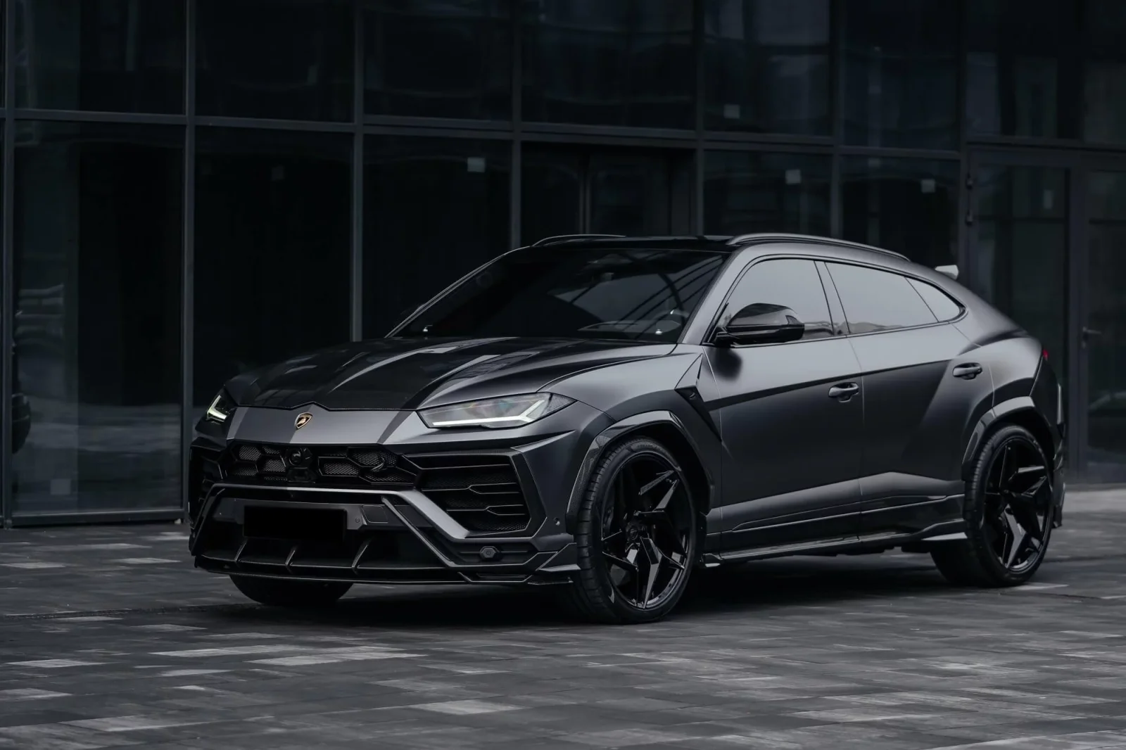 Kiralık Lamborghini Urus  Gri 2022 içinde Dubai