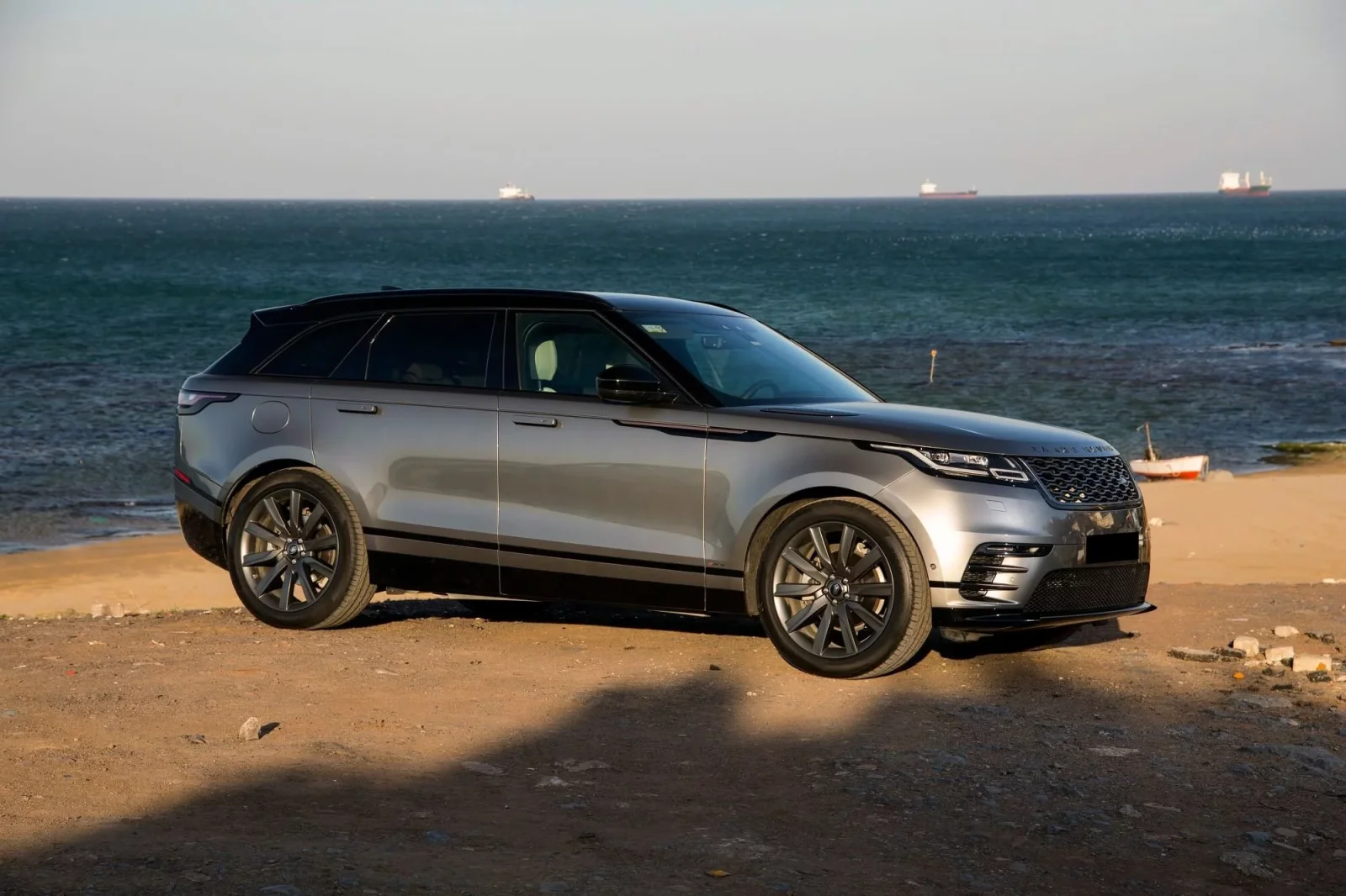 Kiralık Land Rover Range Rover Velar  Gri 2021 içinde Dubai