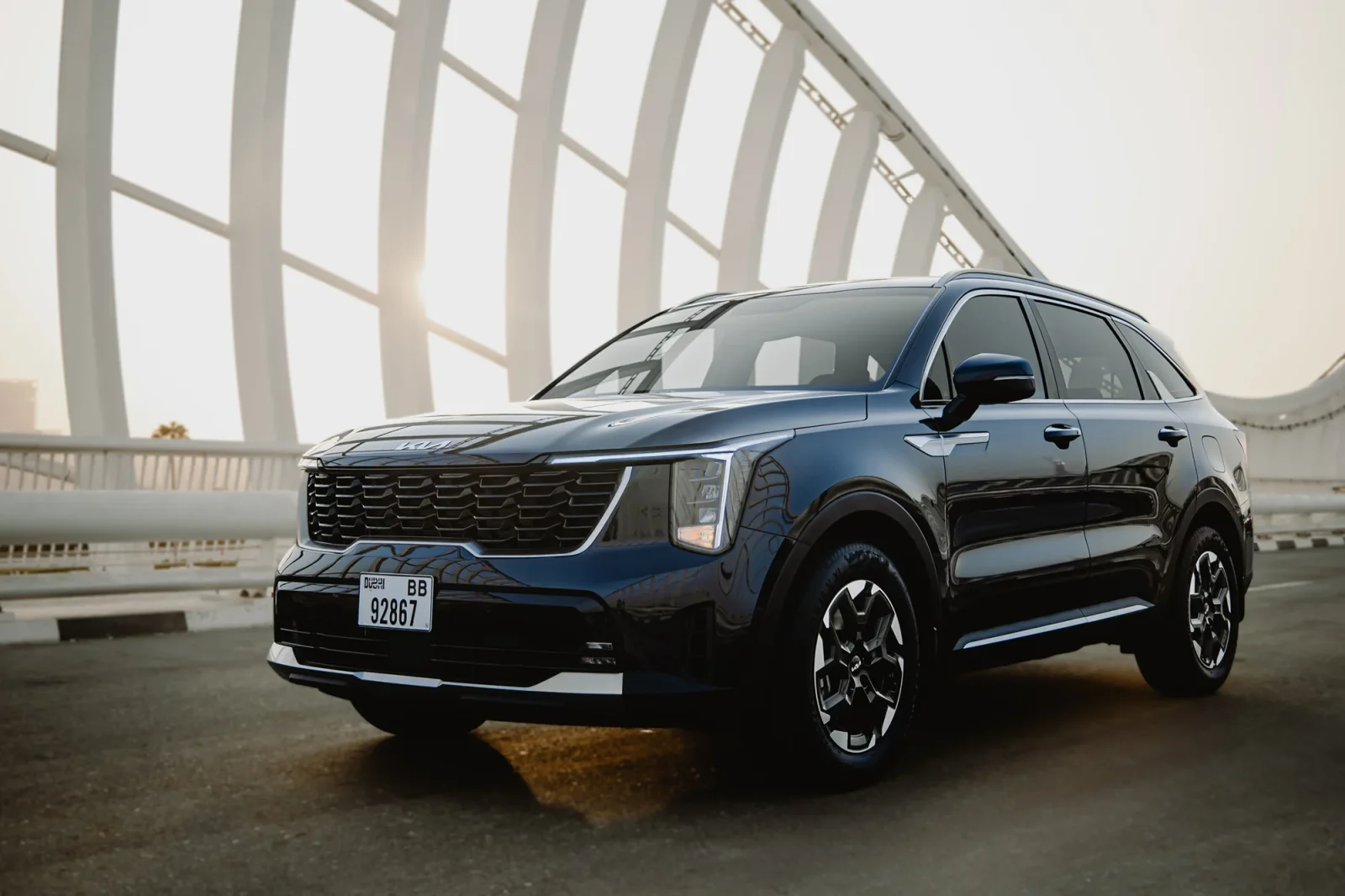 Huren Kia Sorento  Blauw 2024 in Dubai - 7 