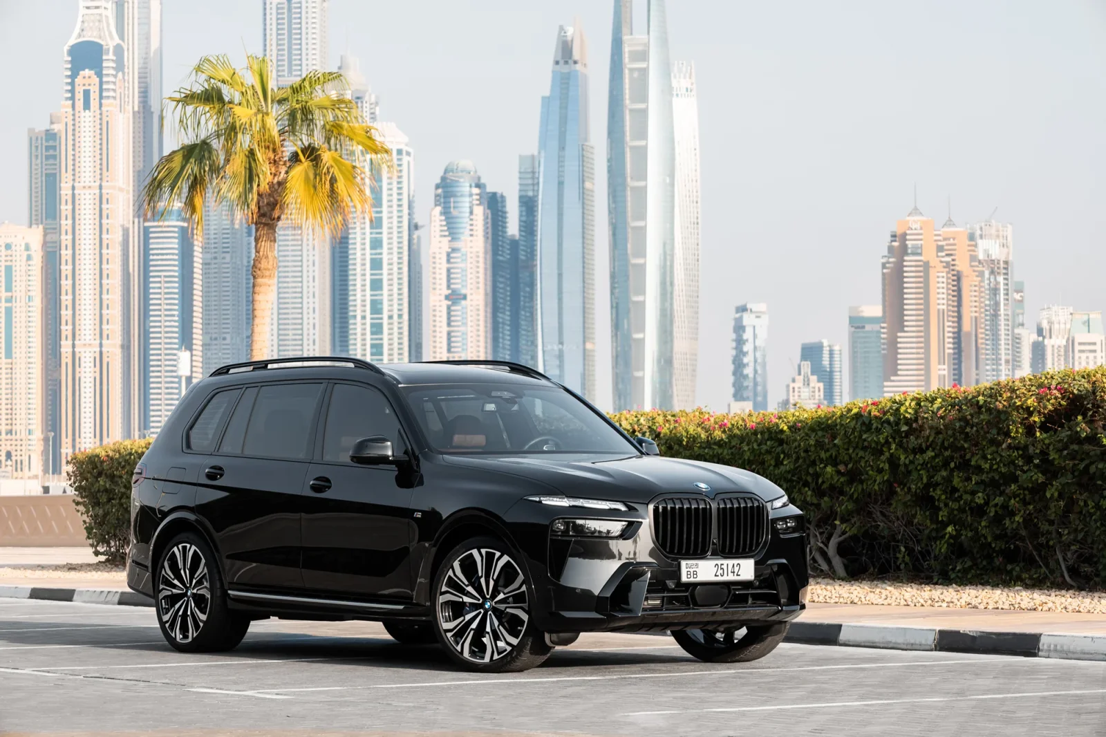 Affitto BMW X7  Nero 2024 in Dubai