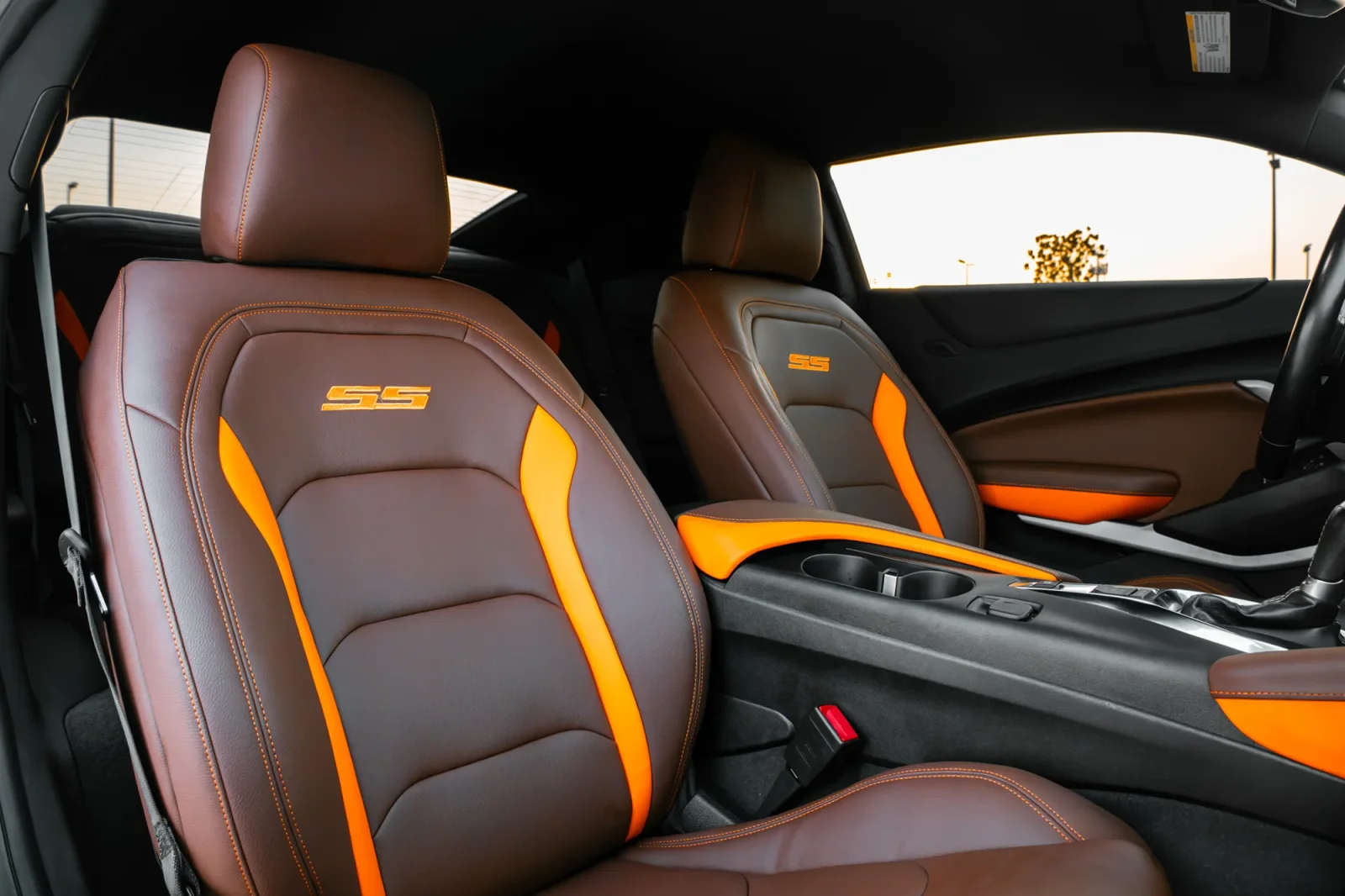 Huren Chevrolet Camaro  Wit 2022 in Dubai