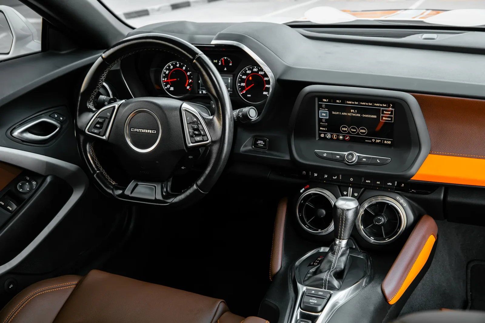 Huren Chevrolet Camaro  Wit 2022 in Dubai