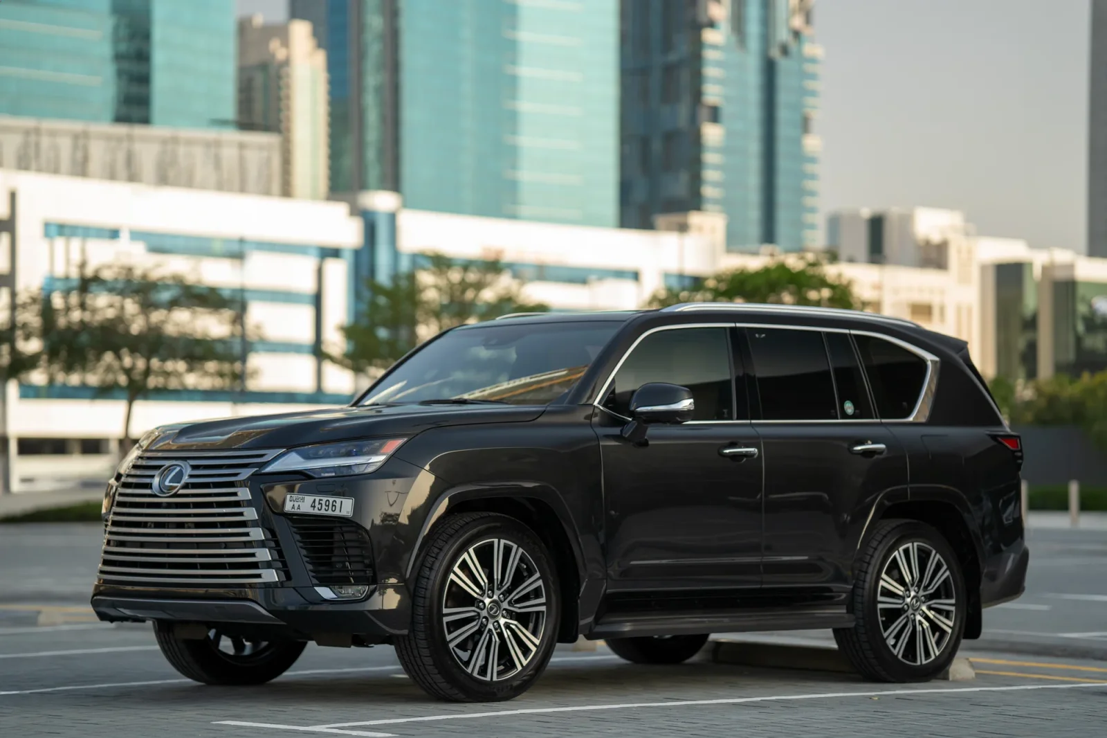 Loyer Lexus LX600  Noir 2023 en Dubai