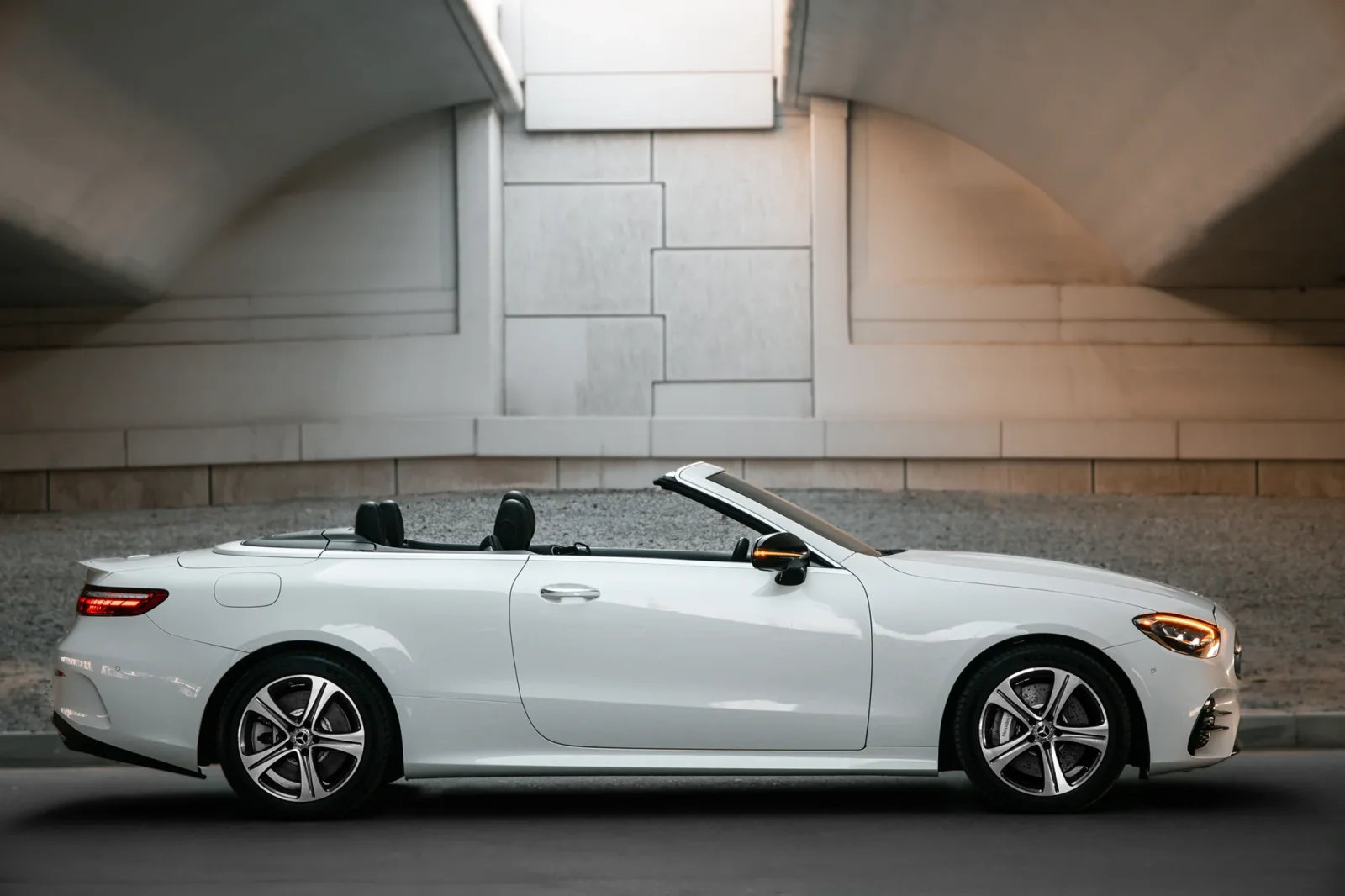 Rent Mercedes-Benz E-Class E450 White 2023 in Dubai - 7 