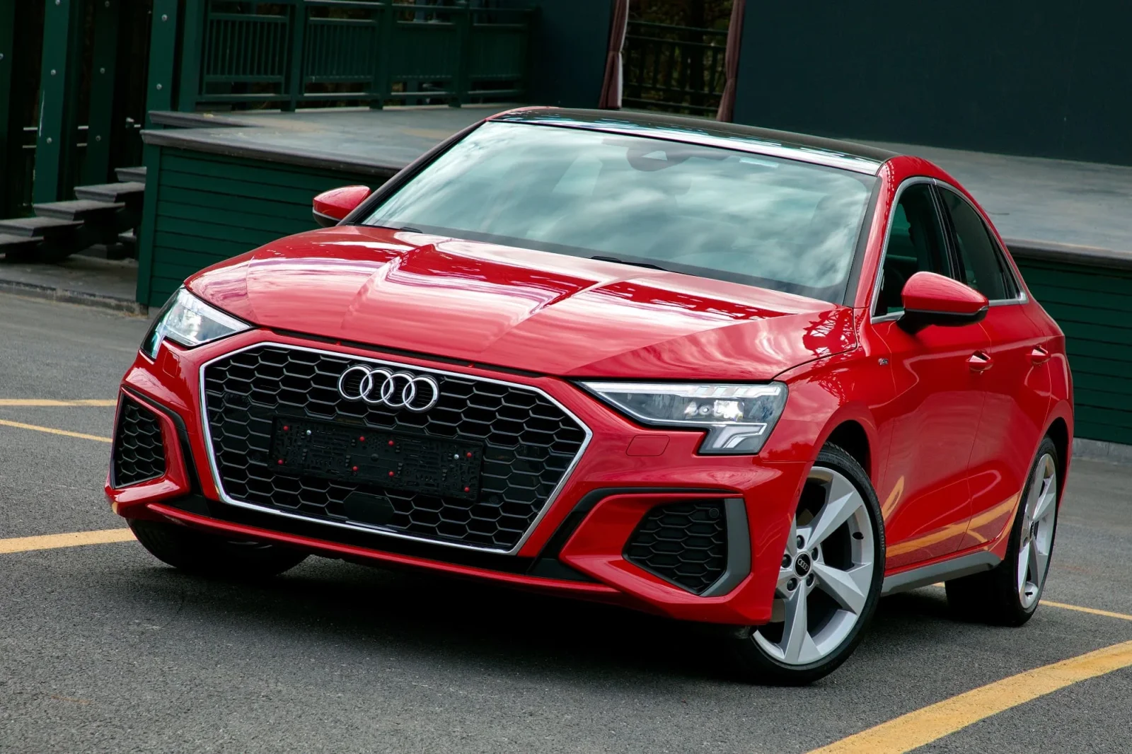 Miete Audi A3  Rot 2020 in der Dubai - 6 