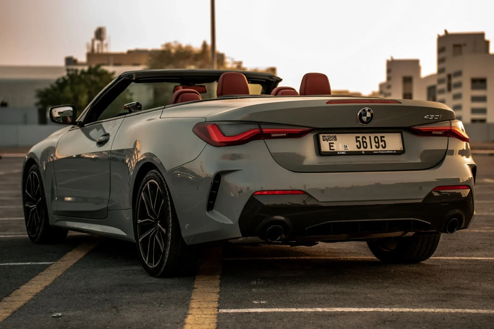 Kiralık BMW 4-Series 430i Gri 2022 içinde Dubai - 3 