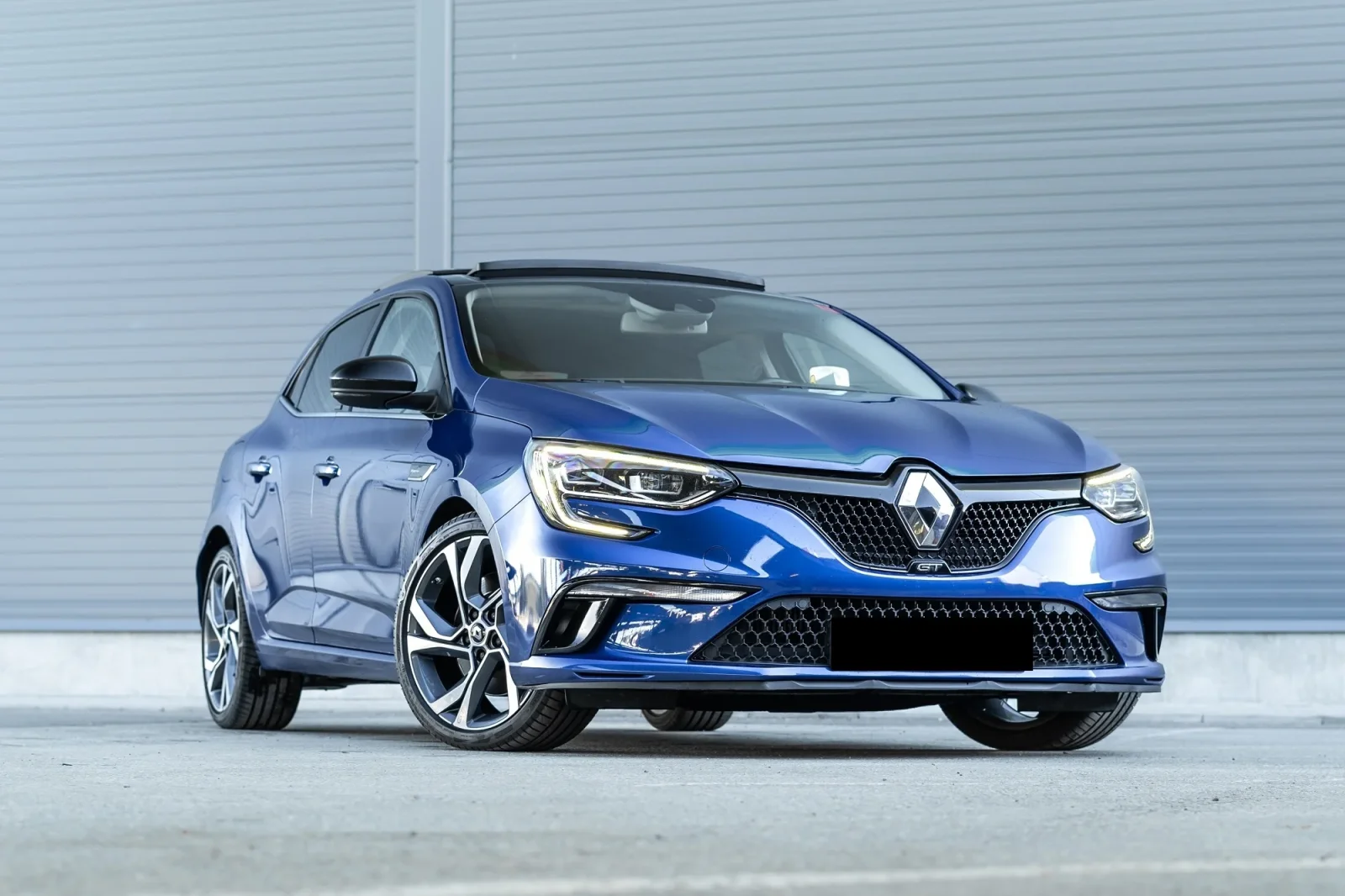 Affitto Renault Megane  GT Sport Blu 2023 in Dubai