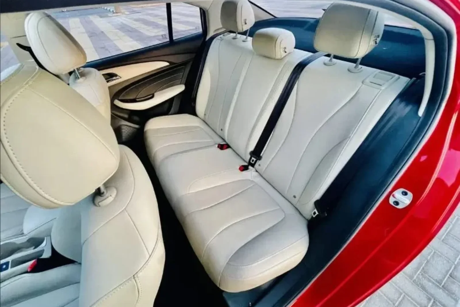 Аренда MG 5 Full Option Красный 2024 в Дубае - 5 