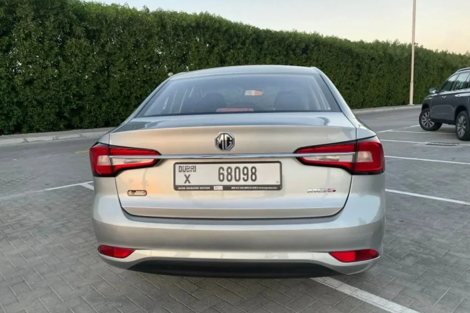 Alquiler MG 5 Basic Option Gris 2024 en Dubái - 6 