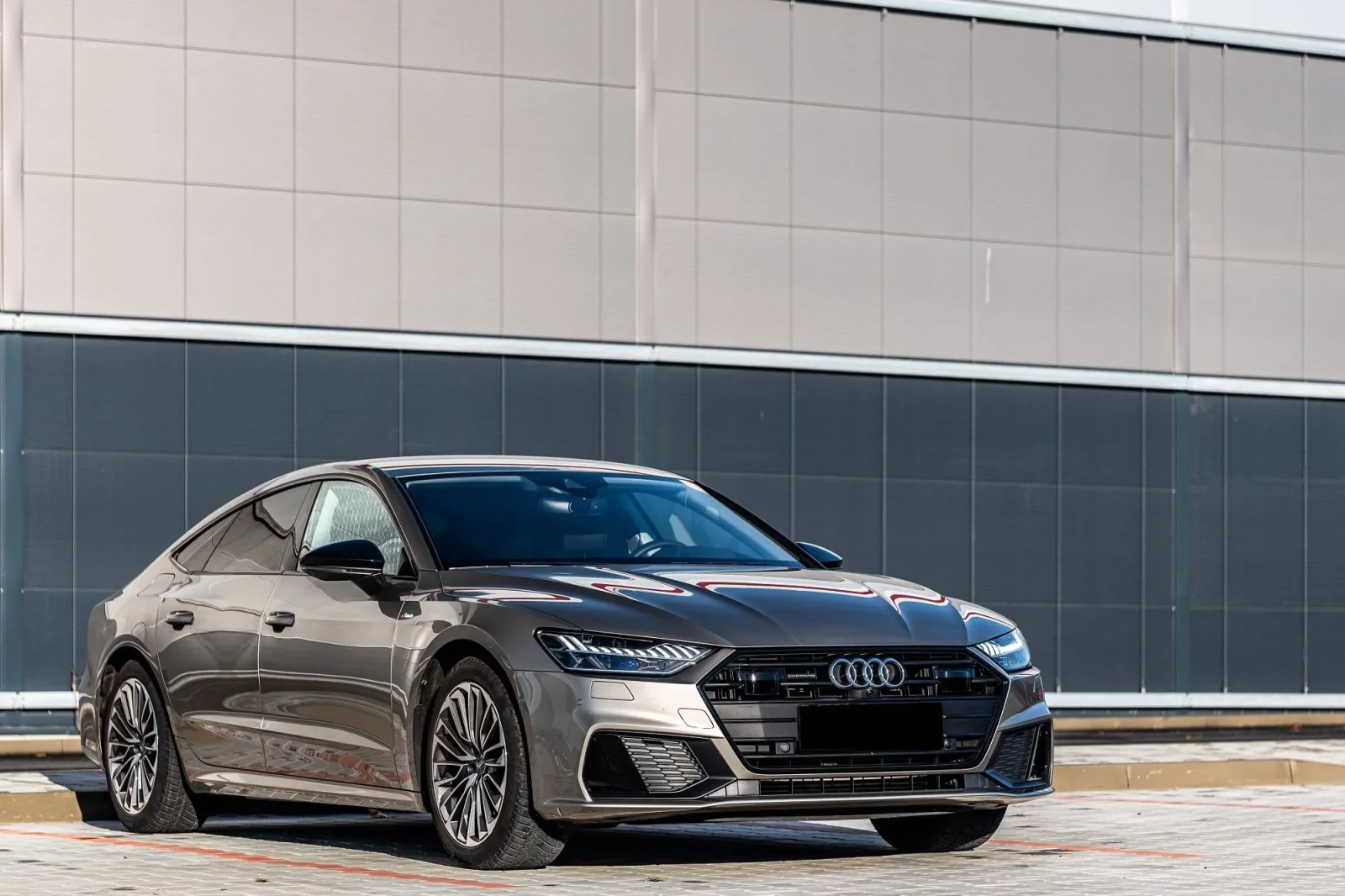 Аренда Audi A7  Бежевый 2021 в Дубае