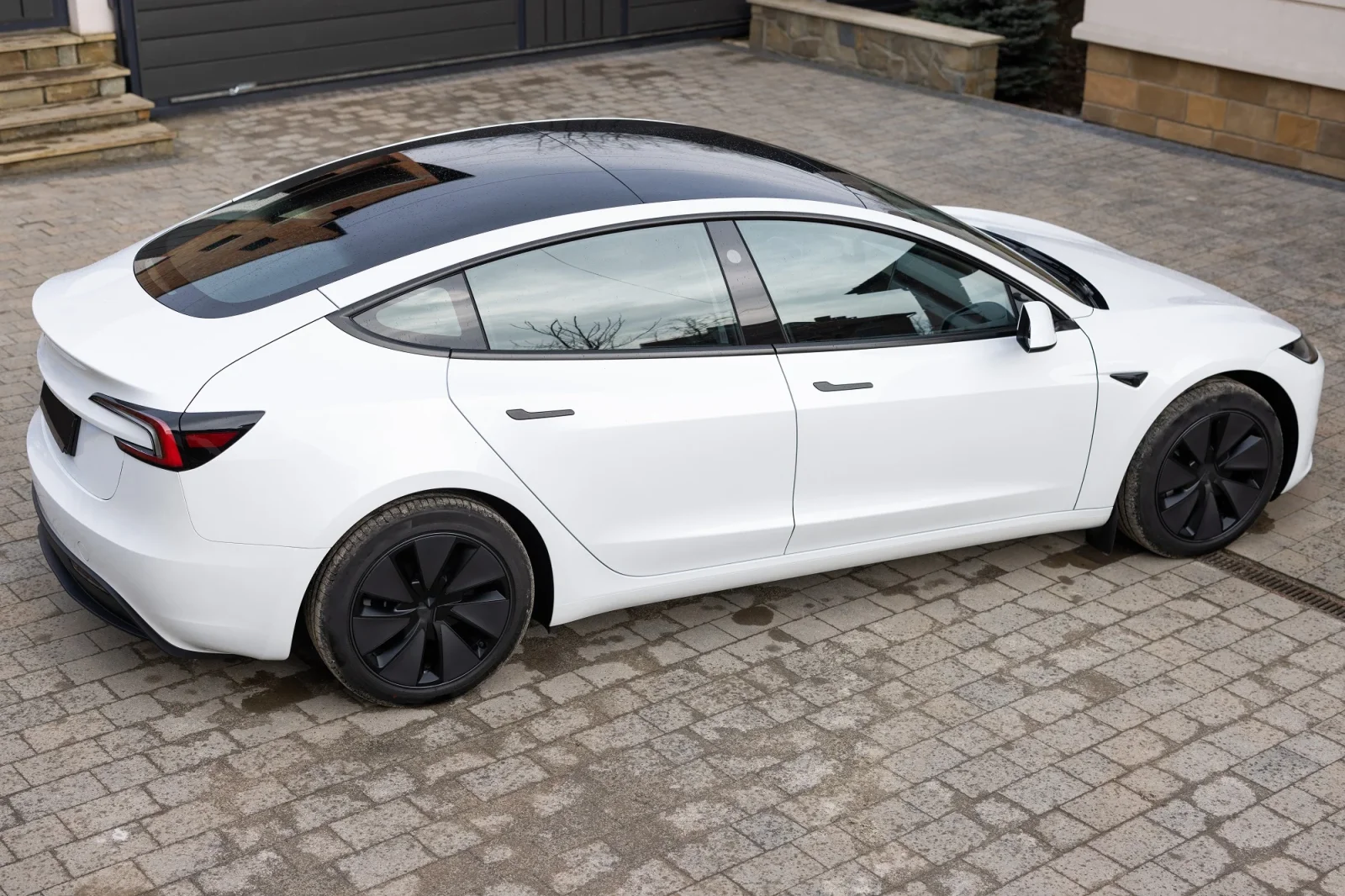 Аренда Tesla Model 3  Белый 2024 в Дубае - 5 