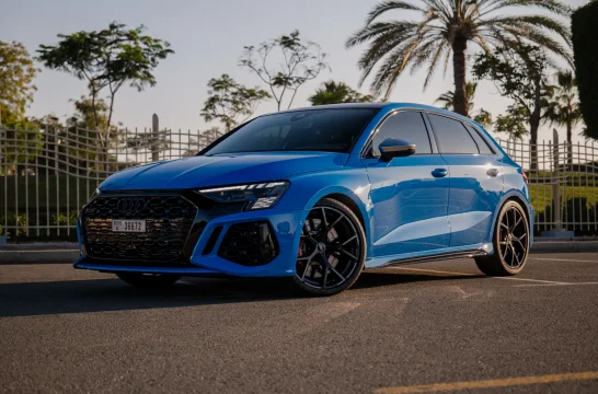 Audi RS3 Sportback Mavi 2023