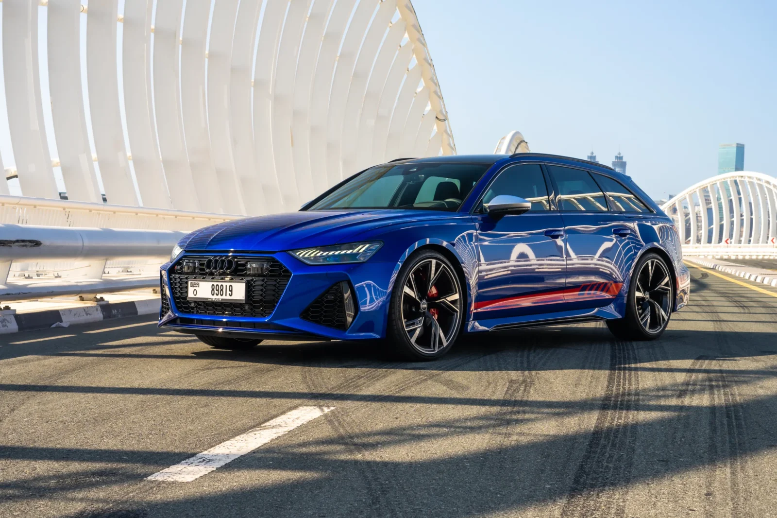 Alquiler Audi RS6  Azul 2023 en Dubái