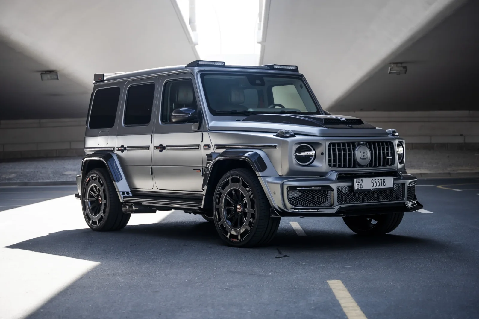 Miete Mercedes-Benz G-Class G800 Brabus Silber 2023 in der Dubai