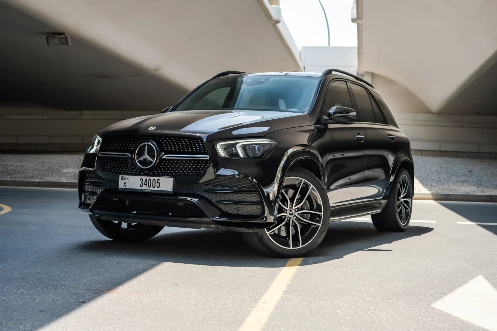 Alquiler Mercedes-Benz GLE 450 AMG Negro 2022 en Dubái