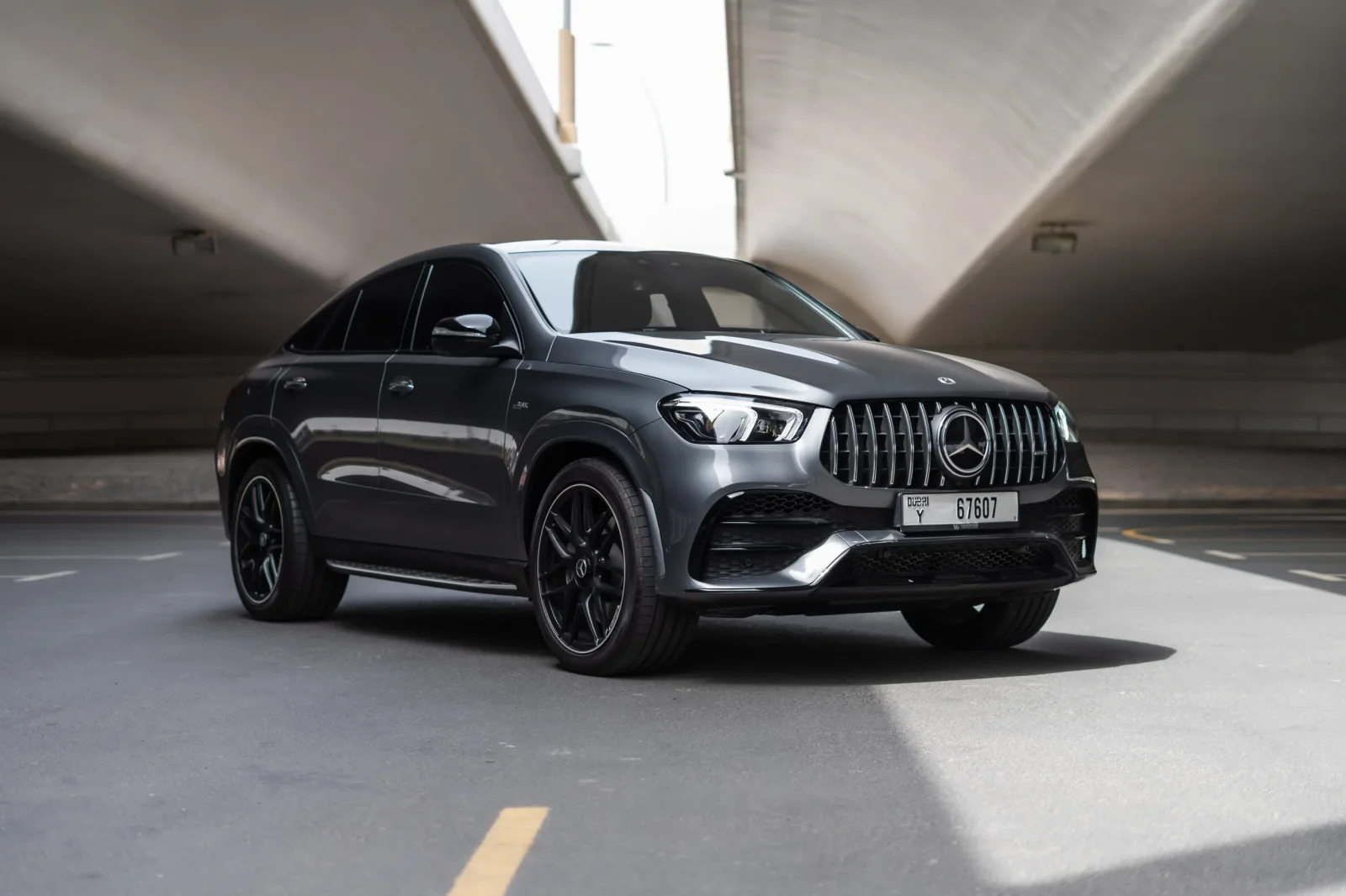 Аренда Mercedes-Benz GLE 53 AMG Серый 2022 в Дубае