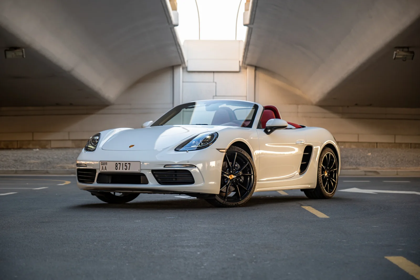 Loyer Porsche Boxster 718 Blanc 2023 en Dubai