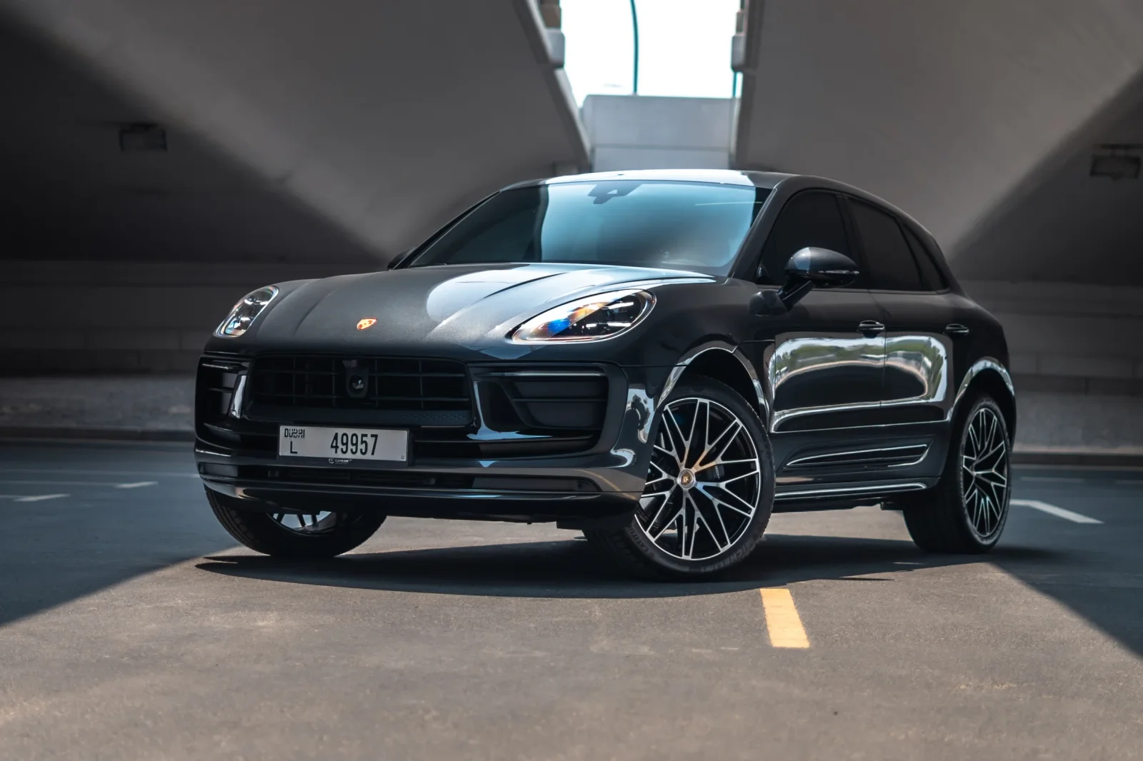 Miete Porsche Macan  Schwarz 2024 in der Dubai