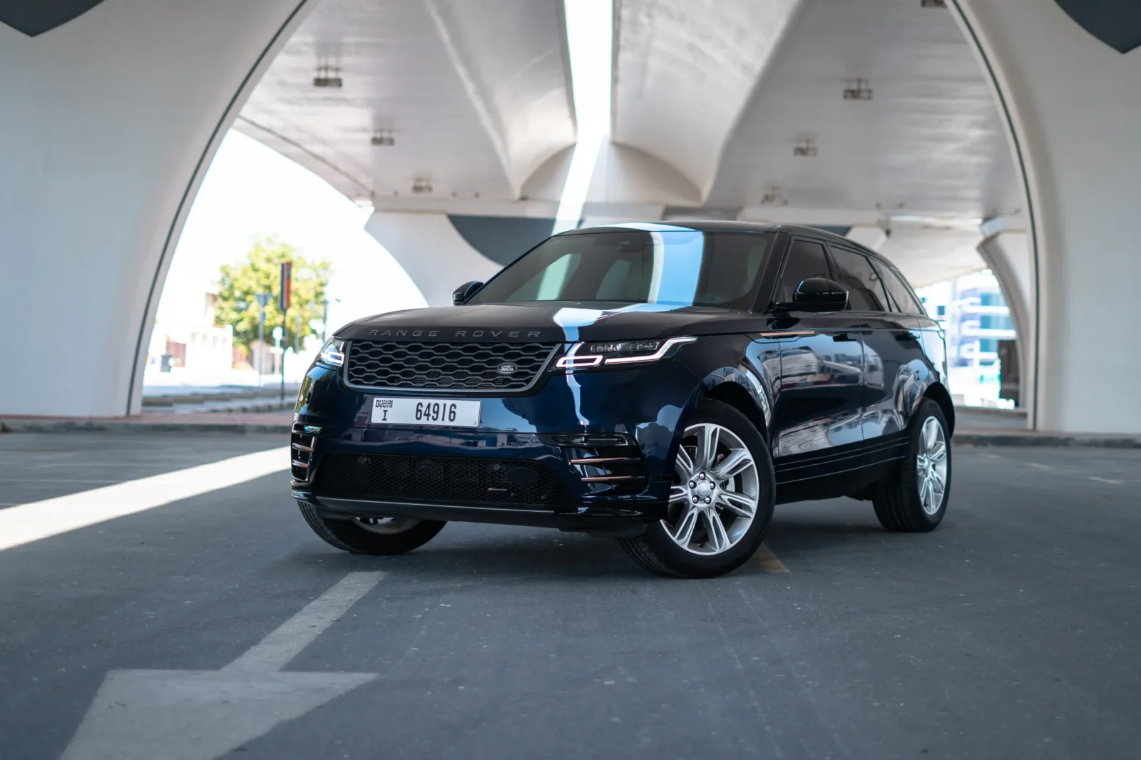 Affitto Land Rover Range Rover Velar  R Dynamic Blu 2022 in Dubai