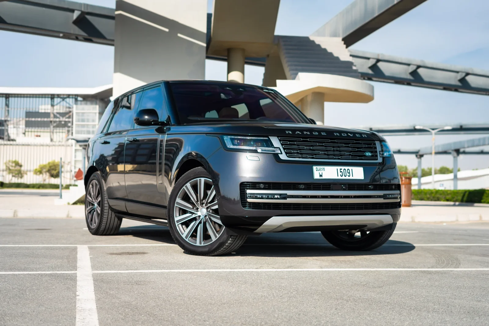 Miete Land Rover Range Rover Vogue HSE V8 Grau 2023 in der Dubai