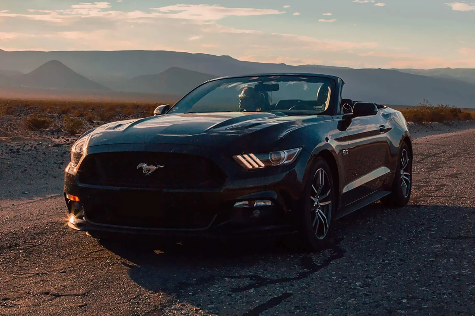 Loyer Ford Mustang  Noir 2018 en Dubai