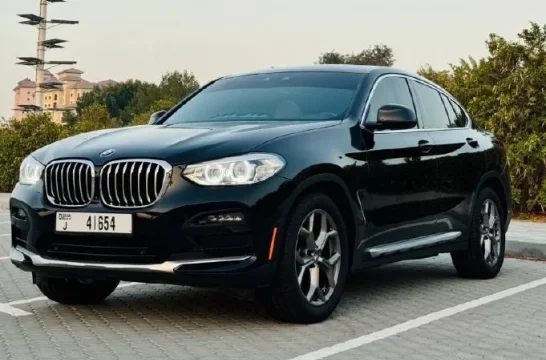 BMW X4 Черный 2021