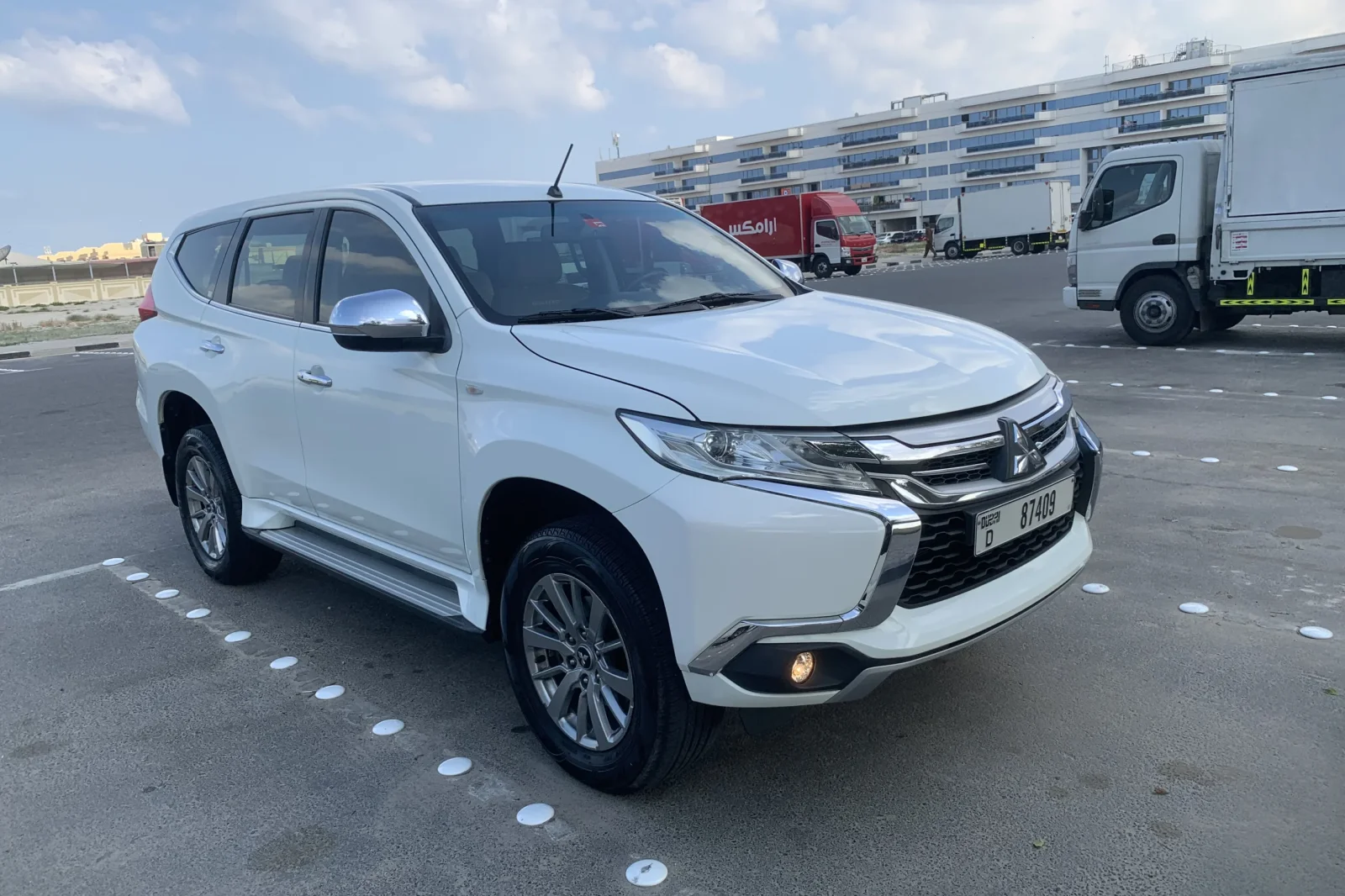 Miete Mitsubishi Montero  Weiß 2019 in der Dubai