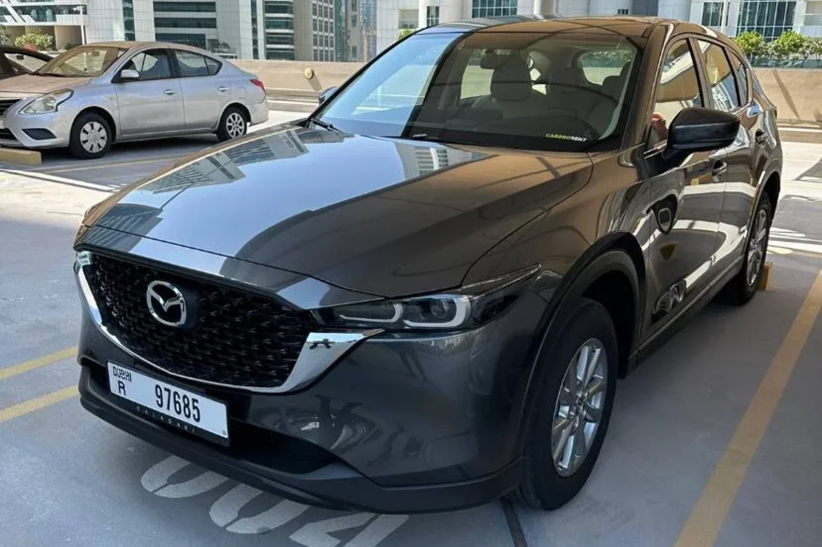 Alquiler Mazda CX-5  Gris 2025 en Dubái