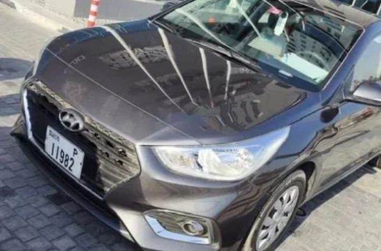 Hyundai Accent Grau 2020