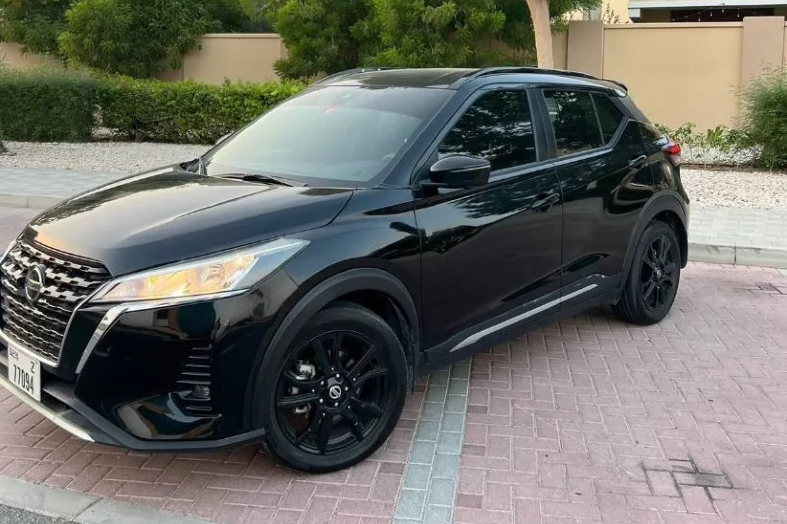 Miete Nissan Kicks  Schwarz 2024 in der Dubai