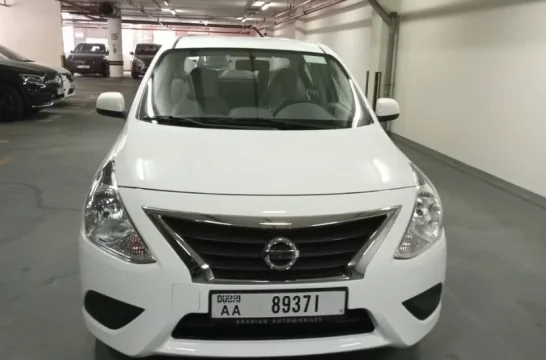 Nissan Sunny Weiß 2025