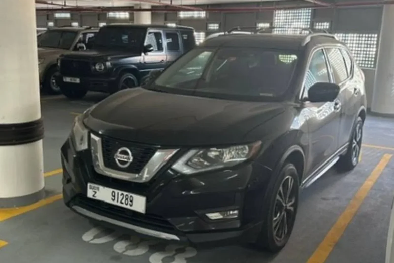 Affitto Nissan Rogue  Nero 2021 in Dubai