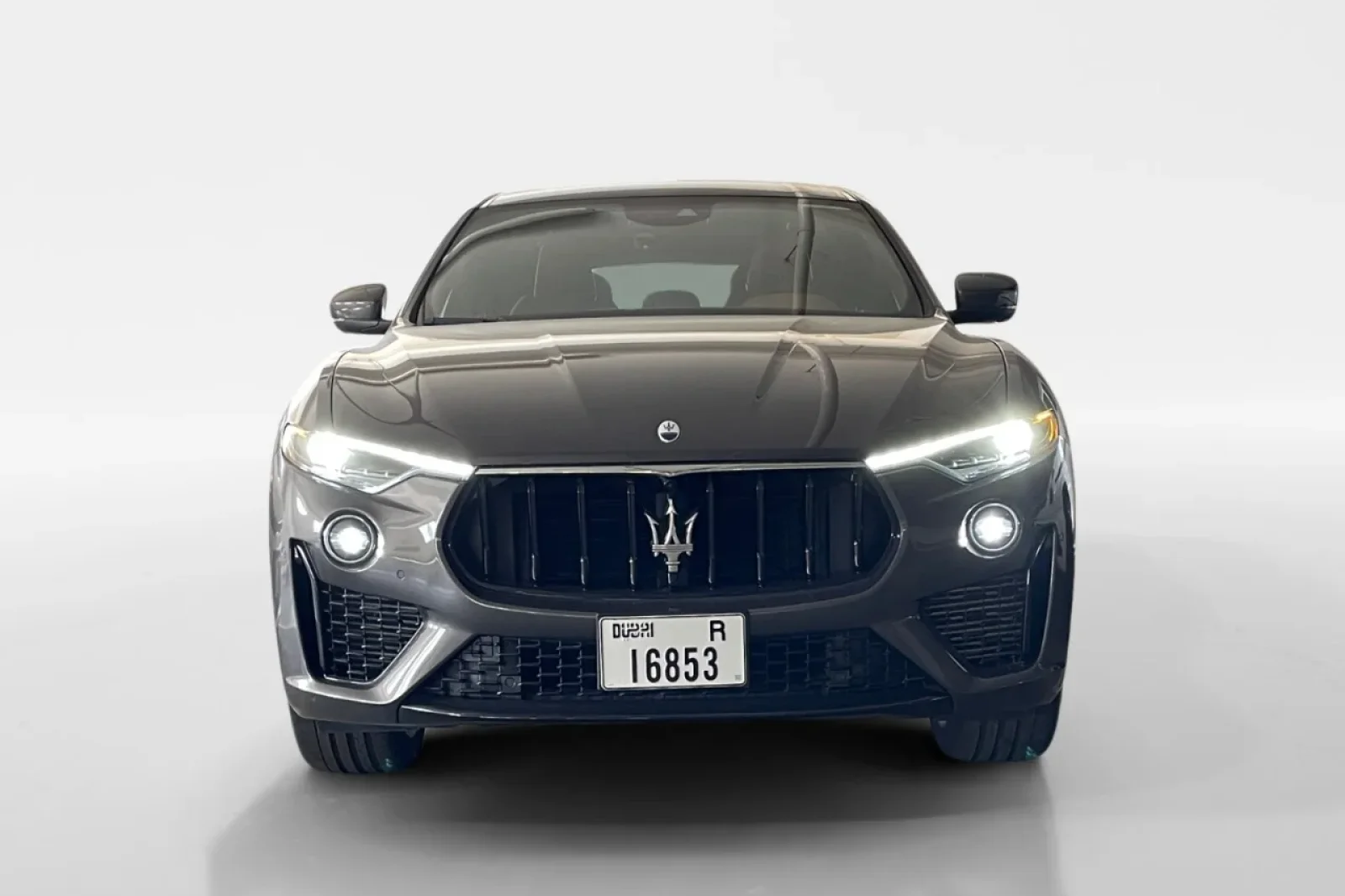 Miete Maserati Levante GS Grau 2024 in der Dubai