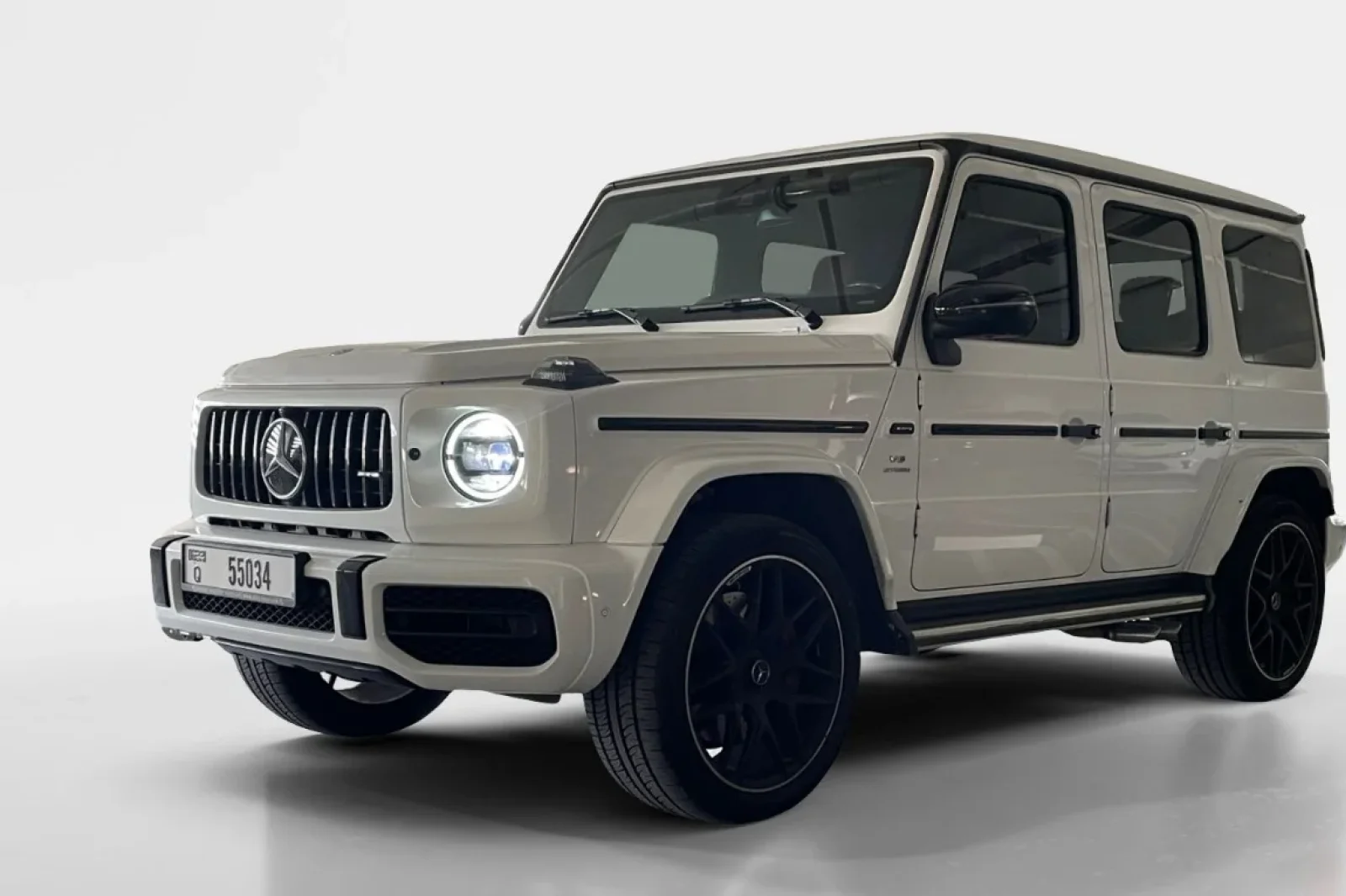 Alquiler Mercedes-Benz G-Class 63 AMG Gris 2023 en Dubái