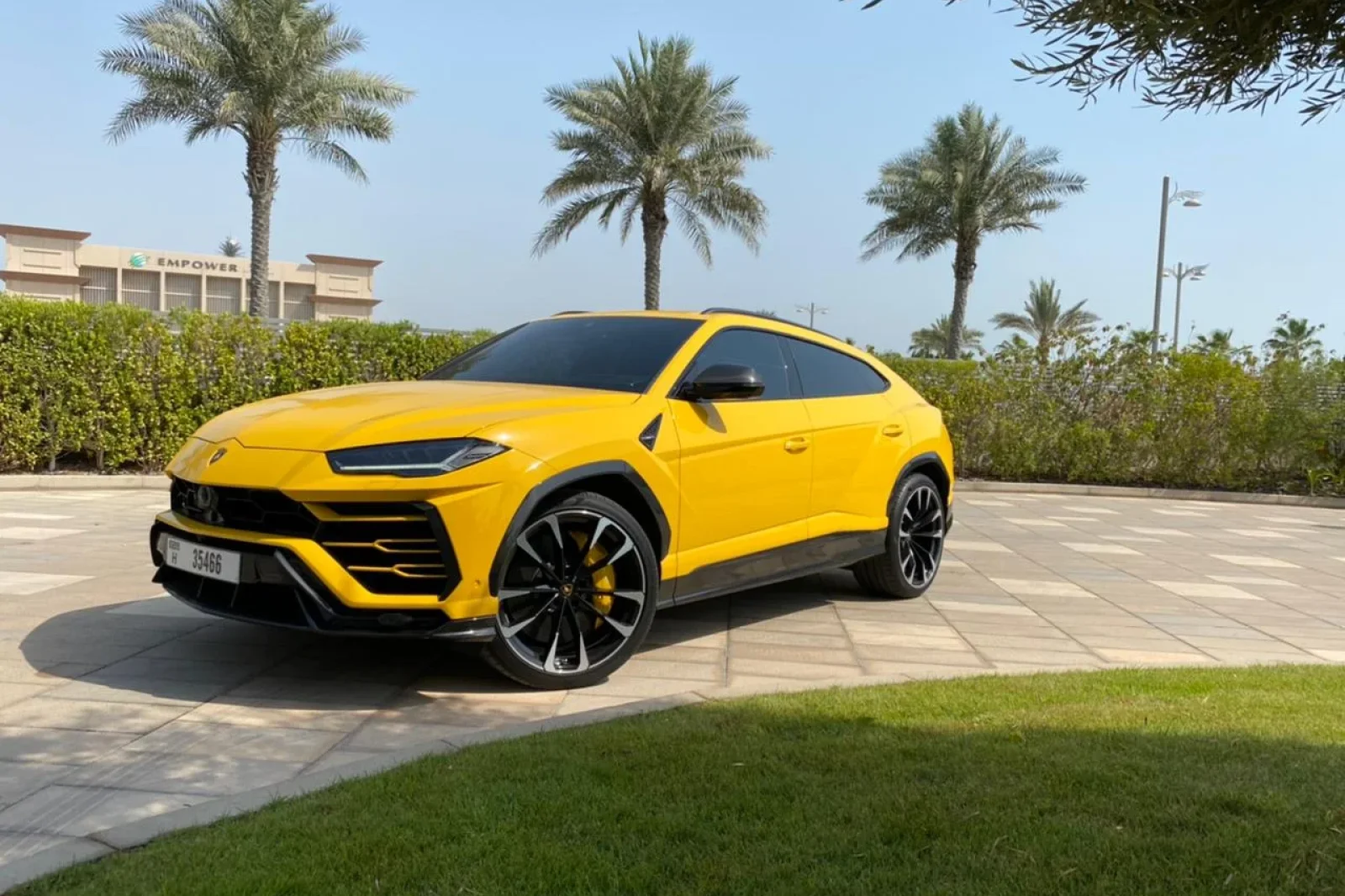 Miete Lamborghini Urus  Gelb 2022 in der Dubai