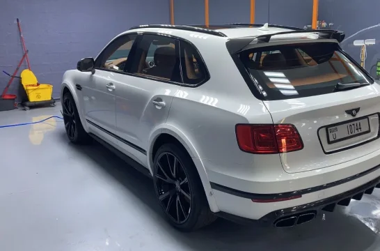 Bentley Bentayga Белый 2023