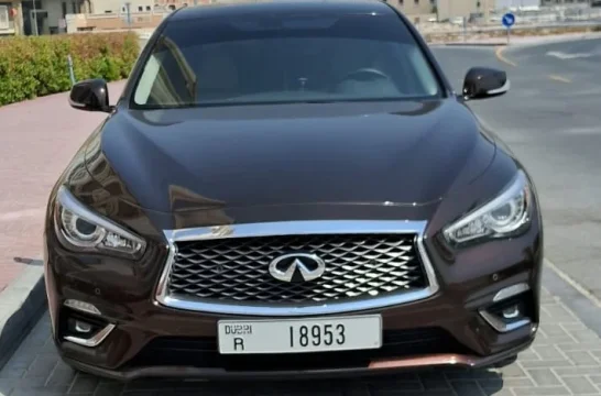 Infiniti Q50 T turbo Schwarz 2021