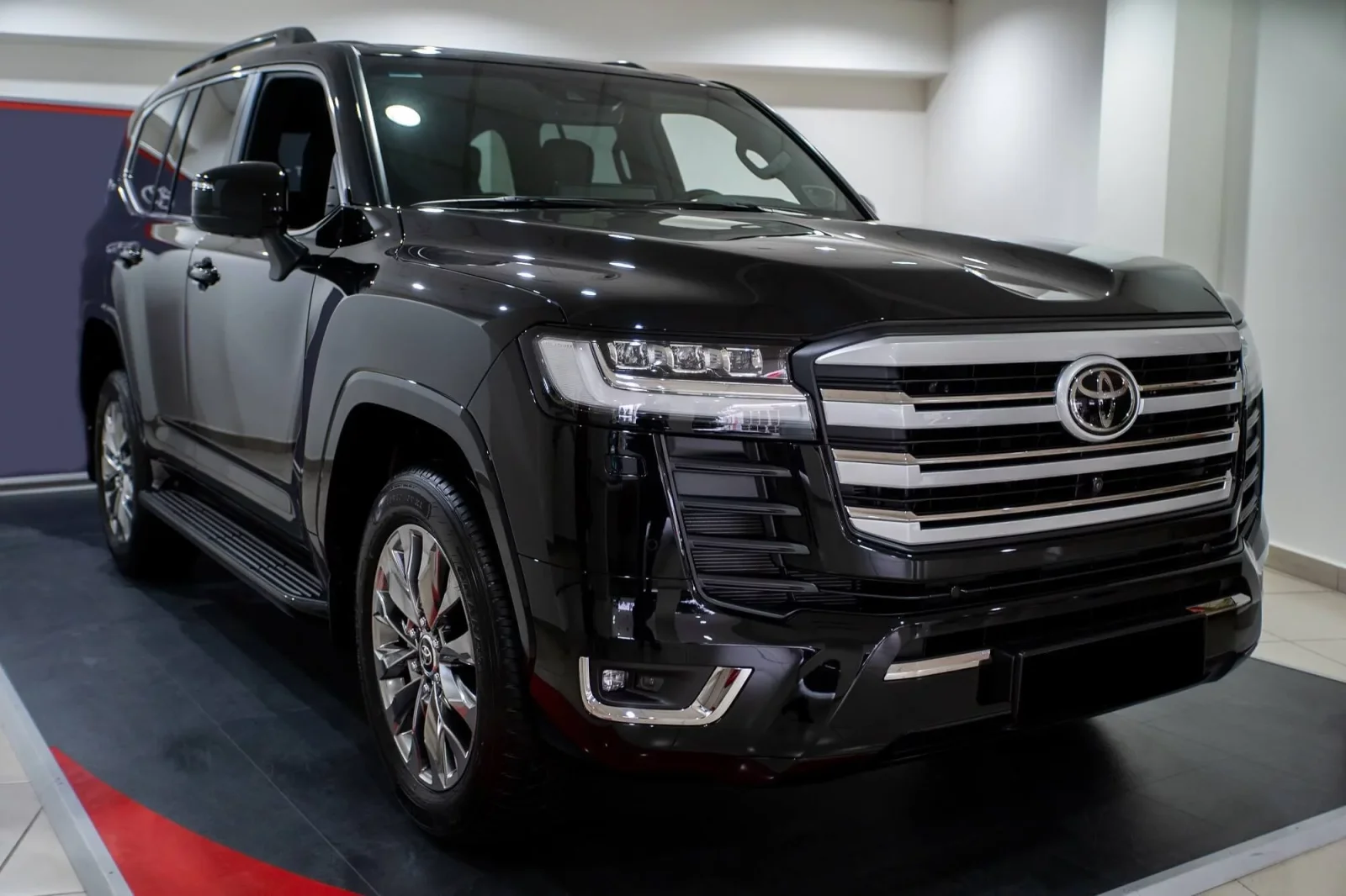 Loyer Toyota Land Cruiser 300 Noir 2021 en Dubai