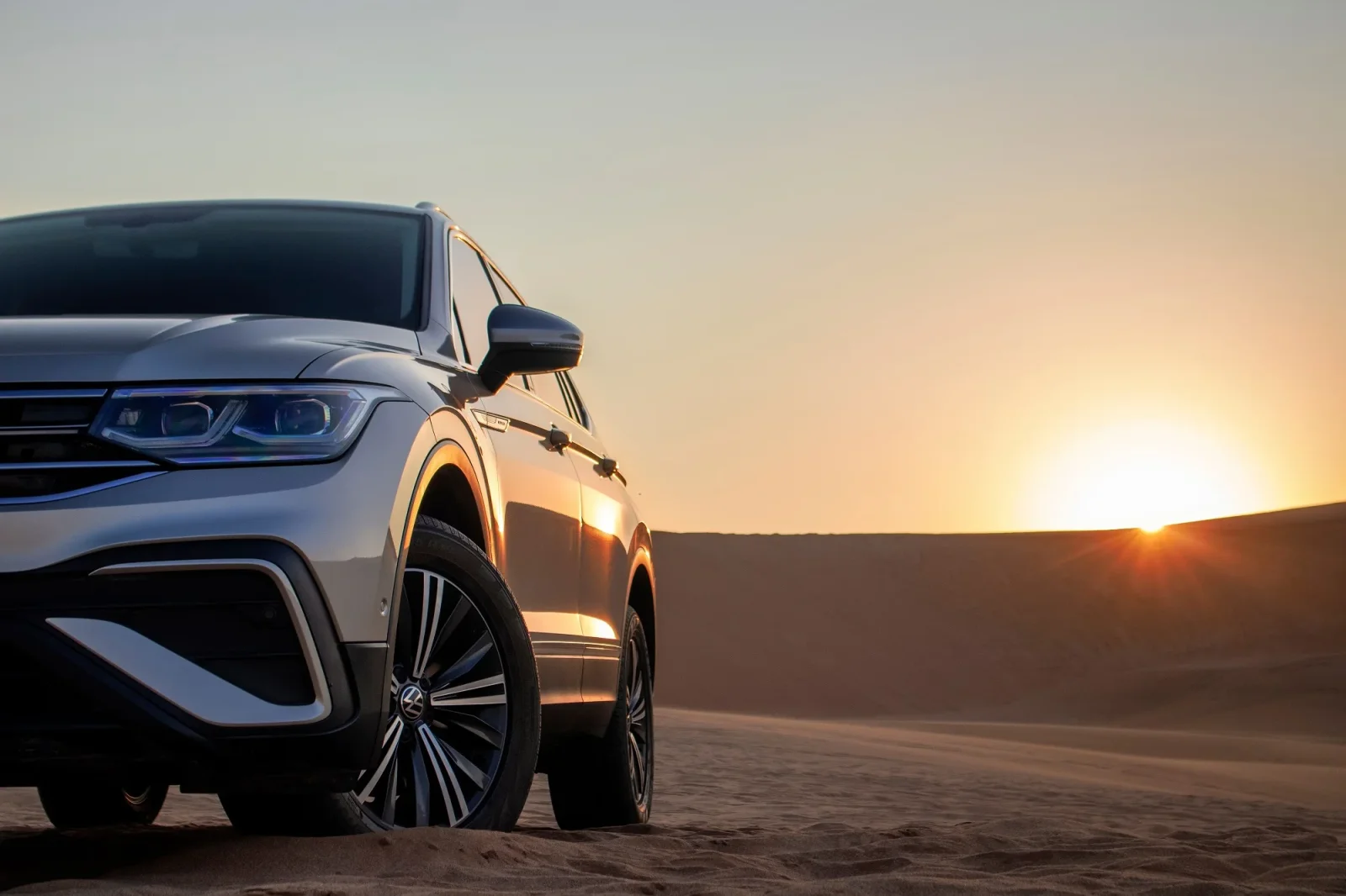 Affitto Volkswagen Tiguan  Argento 2023 in Dubai - 4 