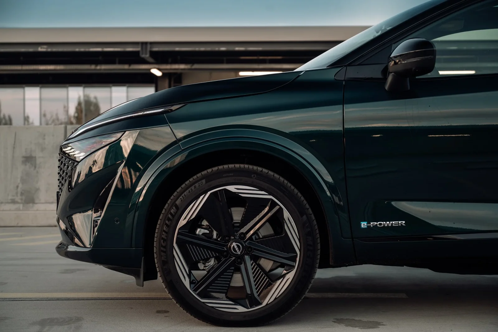 Huren Nissan Qashqai  Zwart 2024 in Dubai - 9 