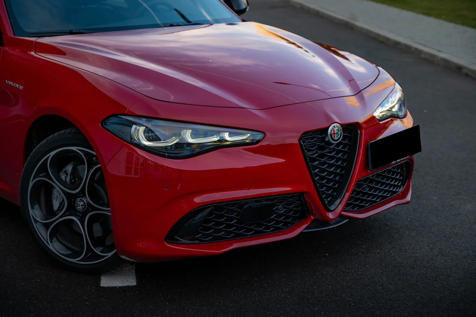 Affitto Alfa Romeo Giulia Facelift Rosso 2024 in Dubai - 2 